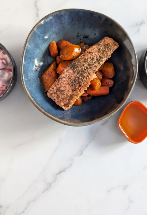 menu-3-plats-40-minutes-truite-zaatar-fenouil-mortadelle-fraises-skyr
