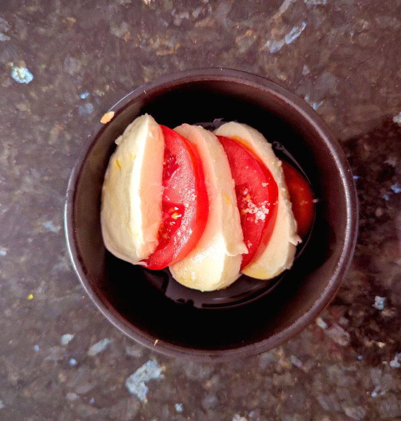 entree tomates mozzarella huile olive vinaigre cidre fleur sel